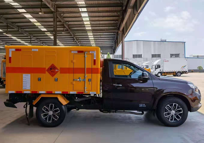 石棉爆破器材运输车的作用是什么