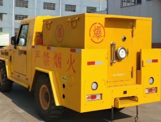 石棉凯龙爆破器材运输车：保障爆破任务的安全运行