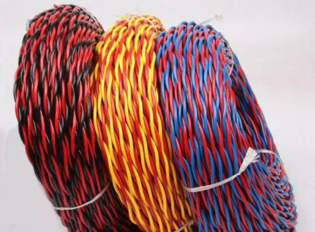 石棉安全警示：放炮线与爆破母线使用的注意事项